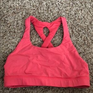 Lululemon sports bra size 6
